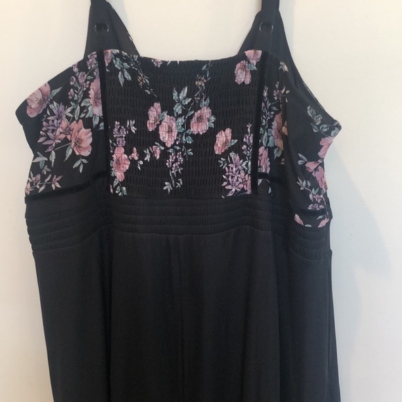 Torrid Women’s Size 4 Black and Floral Jumpsuit NWT - Picture 6 of 11